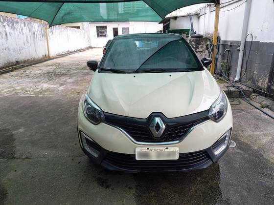 RENAULT CAPTUR 1.6 16V SCE FLEX LIFE X-TRONIC RENAULT CAPTUR 1.6 16V SCE FLEX LIFE X-TRONIC